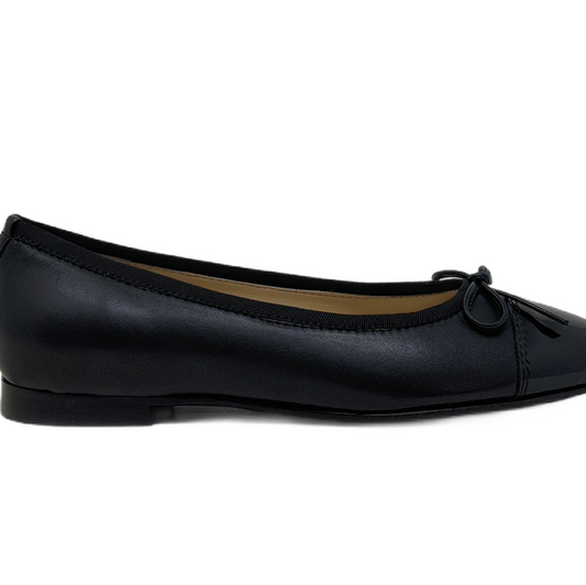 BUCKLES New York | ELIZABETH | BLACK LEATHER/ PATENT TIP