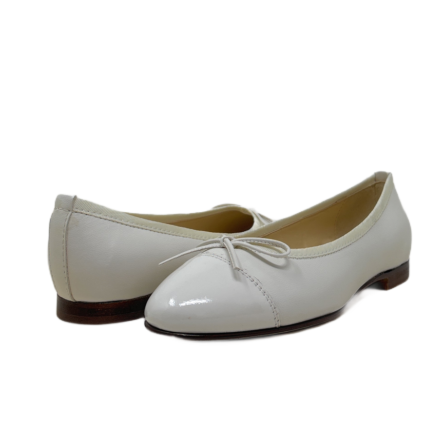 BUCKLES New York | ELIZABETH | CREAM LEATHER/ PATENT TIP