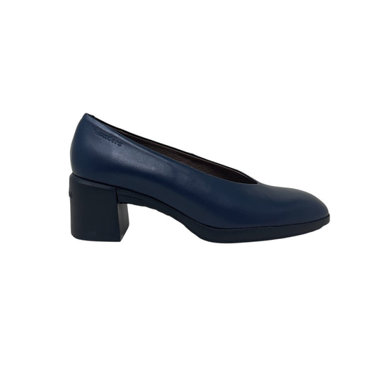 WONDERS | NATURE | NAVY LEATHER