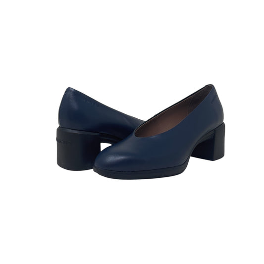 WONDERS | NATURE | NAVY LEATHER