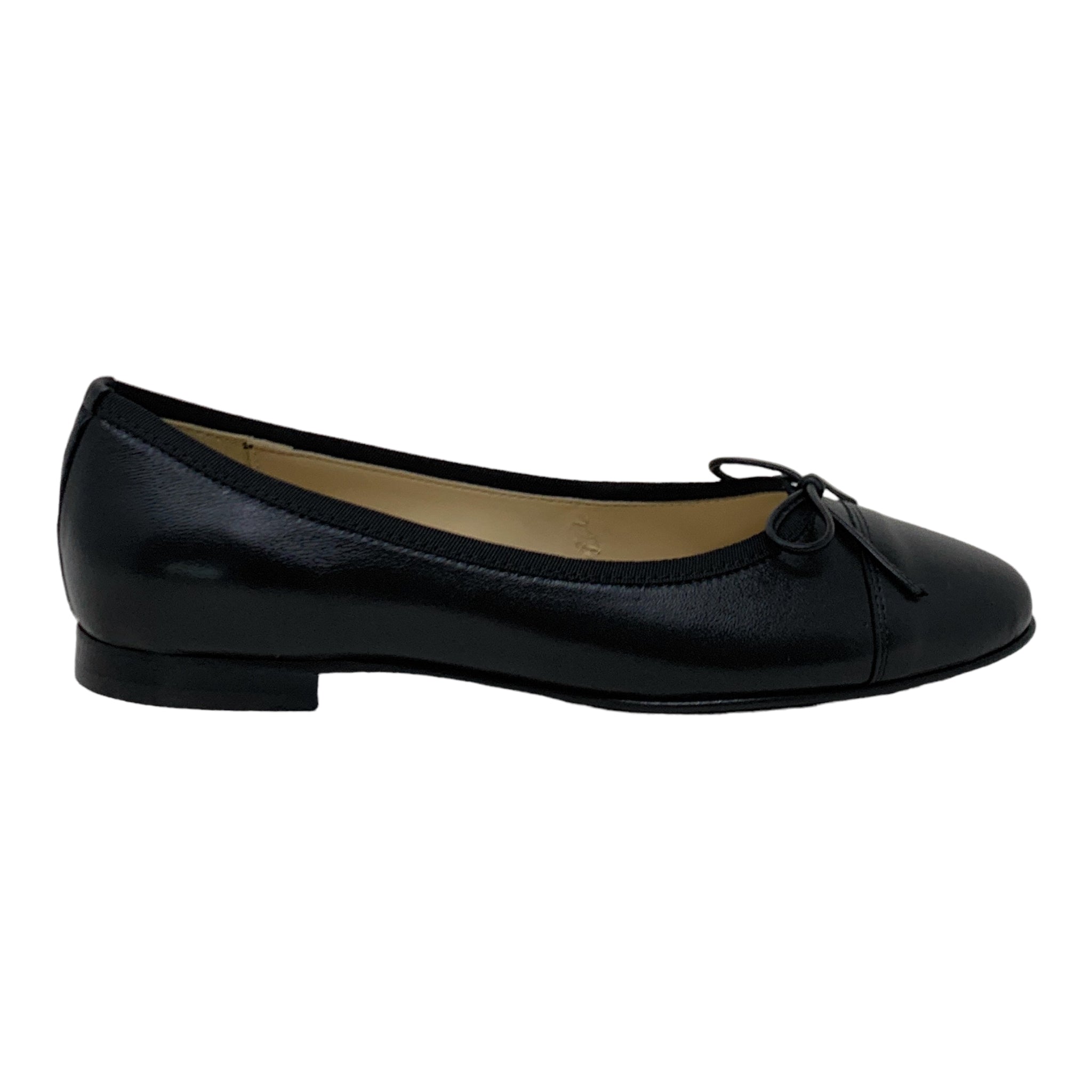 Flat sale shoes elizabeth